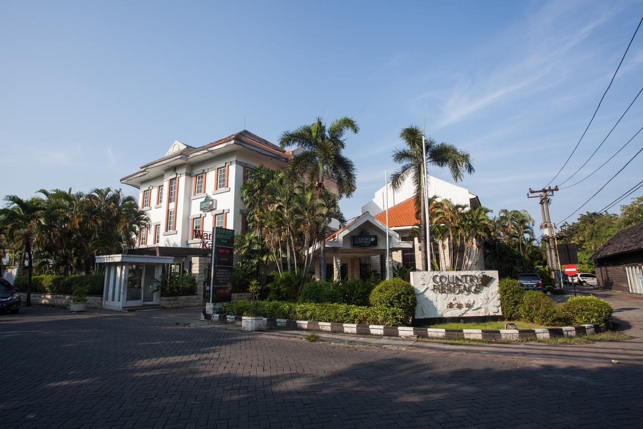 Reddoorz Premium @ Raya Nginden Hotel Wonotjolo Kültér fotó